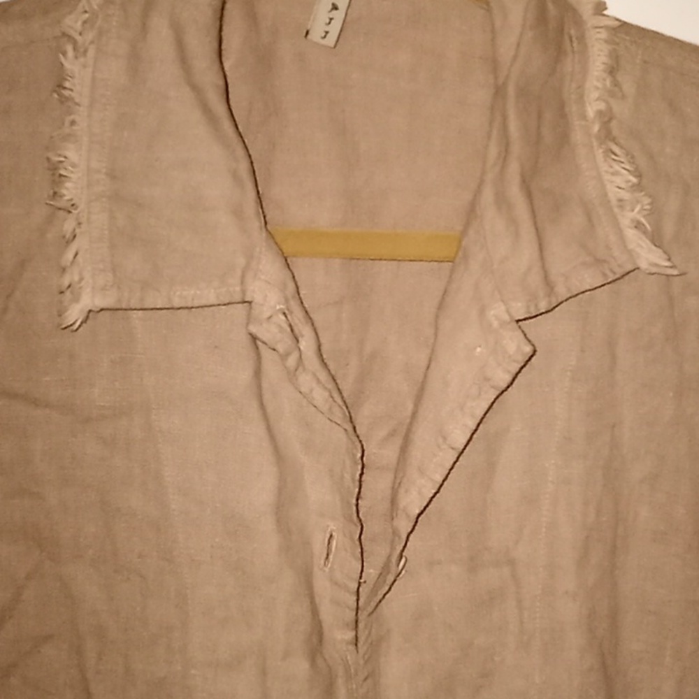 Button down top - Picture 3 of 8